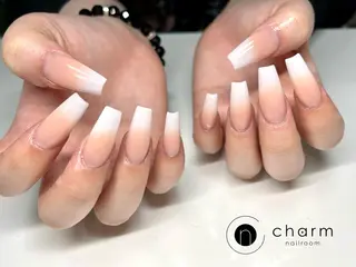 ネイル ネイルルーム チャームのネイルデザイン