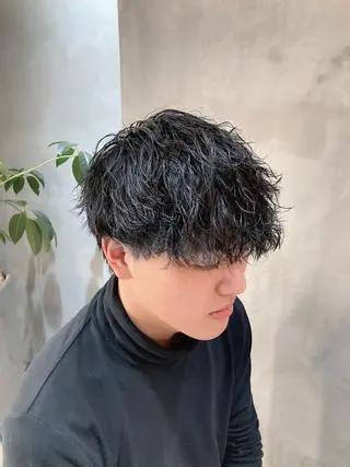 ショート パーマ メンズ 波巻きスパイラルパー マ/シャドウパーマ駿のヘアスタイル