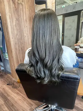 セミロング カラー Lull1人美容室 バレイヤージュのヘアスタイル