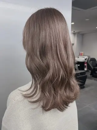 ロング カラー 透明感カラー グレージュ/あいのヘアスタイル