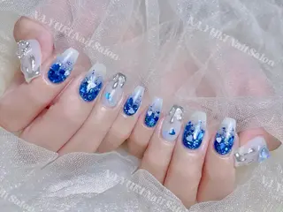 ネイル Queenie 🦋のネイルデザイン