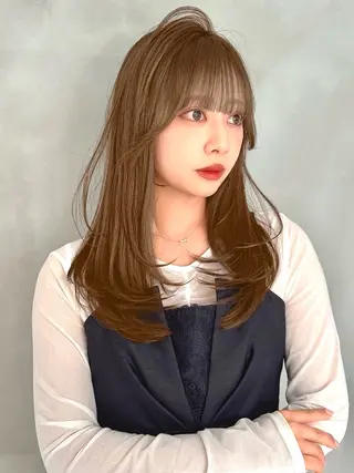 ロング Yuto レイヤー /ミルクティーのヘアスタイル