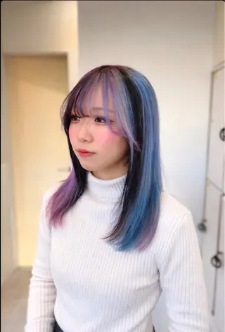 セミロング カラー インナー/2次元/ 推しカラー/しゅうとのヘアスタイル