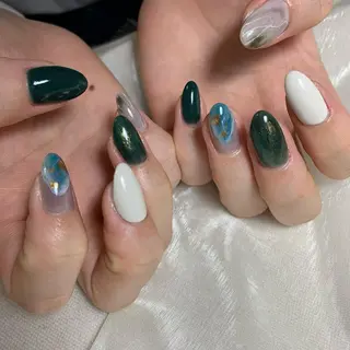 ネイル 里見 麗のネイルデザイン
