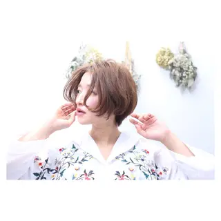 ショート カラー パーマ 🪐脱白髪染め 🪐松尾菜々美のヘアスタイル