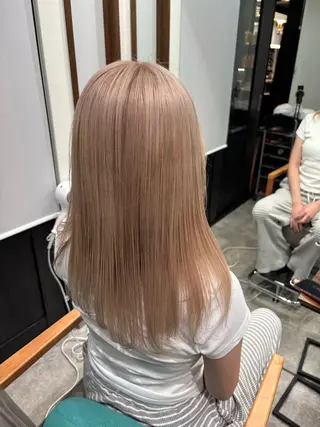 カラー Noa/レイヤー カット🩵パーマのヘアスタイル
