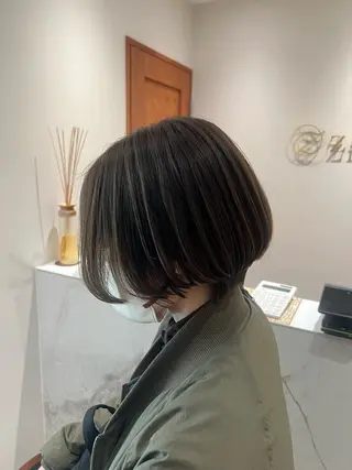 ショート 透明感のあるモテ艶髪 🫧AYAKAのヘアスタイル