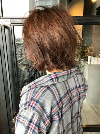 ミディアム 俵 知広のヘアスタイル