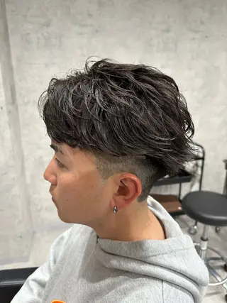 ショート パーマ メンズ ユウ🪄 パーマ指名No1のヘアスタイル