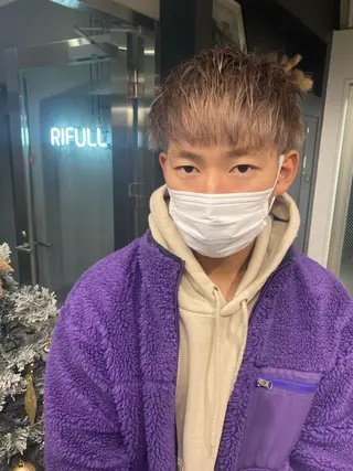 カラー メンズ nishido ハイライト/パーマのヘアスタイル