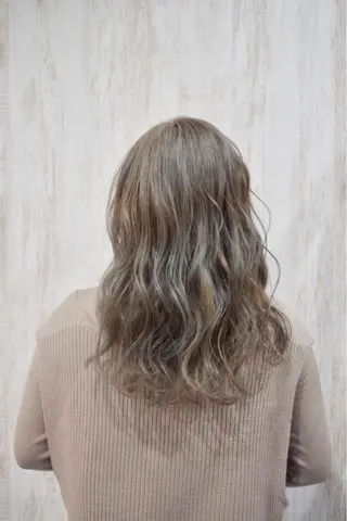 セミロング GATE. staffのヘアスタイル