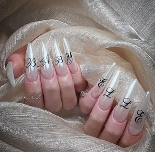 ネイル She   Nail所属・ISA_ BELLAのネイルデザイン