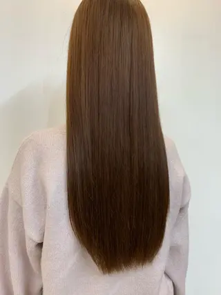 ロング カラー トップ スタイリストのヘアスタイル