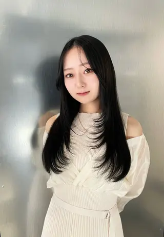 ロング 大場 菜月のヘアスタイル