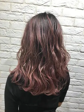ミディアム カラー UMEDA FIGAROのヘアスタイル