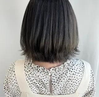 ショート カラー 山口 莉奈のヘアスタイル