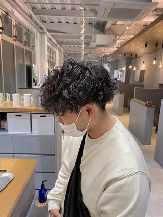 ショート パーマ メンズ 石原圭悟 /ショート/艶カラーのヘアスタイル