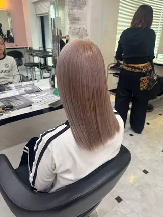 セミロング カラー ヘアアレンジ 🥀レイヤー×ハイト ーントレンドヘア🥀のヘアスタイル