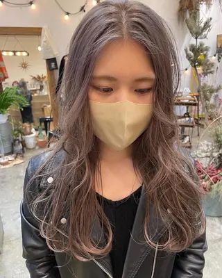 ロング 透明感カラー 🦋AYAのヘアスタイル