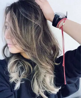 セミロング カラー デザインカラーウルフ 宙也のヘアスタイル