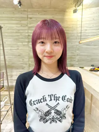 ショート カラー kai .のヘアスタイル