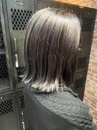 セミロング カラー 久木原 ゆりのヘアスタイル