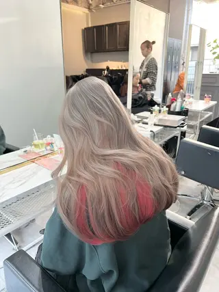 セミロング カラー 🫧艶ダブルカラー ブリーチ🫧トモヤのヘアスタイル
