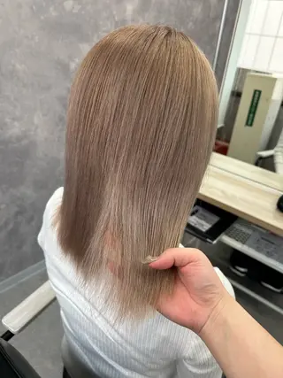 セミロング カラー ヘアアレンジ MOMO艶髪 🩵モテカラーのヘアスタイル