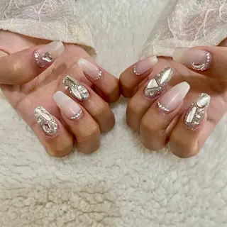 ネイル VIBLISS福岡 tomokoのネイルデザイン