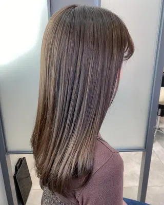 セミロング カラー 【透明感、艶髪】西村 有司のヘアスタイル