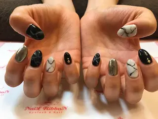 ネイル ネイルリボン 受付スタッフのネイルデザイン