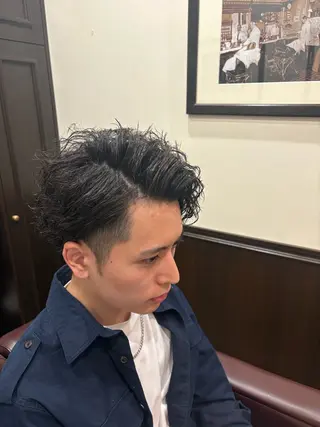 ショート パーマ メンズ 浦田 悠真のヘアスタイル