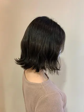ミディアム カラー 顔まわりカット✄ ベージュカラー🧸のヘアスタイル