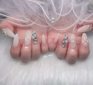 ネイル Hin Nailsのネイルデザイン