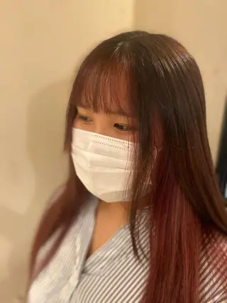 ロング カラー 安澤 彩奈のヘアスタイル