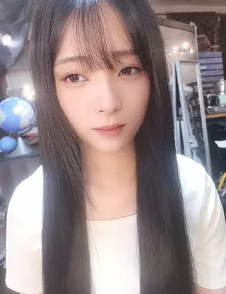 ロング 足利市・原宿・表参道 シニストラのヘアスタイル