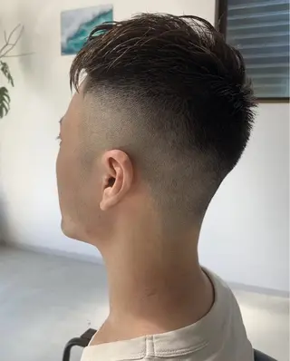 ショート メンズ メンズパーマ& ハイトーン特化谷村のヘアスタイル