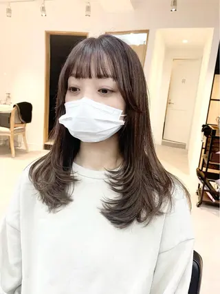 ミディアム カラー パーマ ヘアアレンジ メンズ キッズ ネイル マツエク・マツパ アイブロウ レイヤーカット 🌿透け感カラーのヘアスタイル