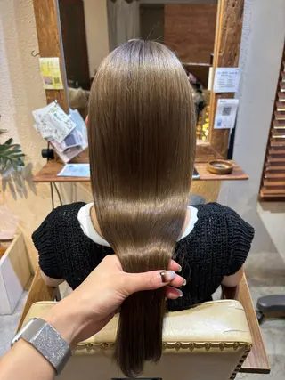 ロング カラー 道添 怜奈のヘアスタイル