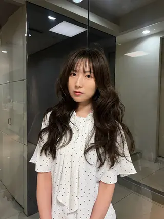 ロング カラー 垢抜け小顔レイヤー オリーブ/スミレのヘアスタイル