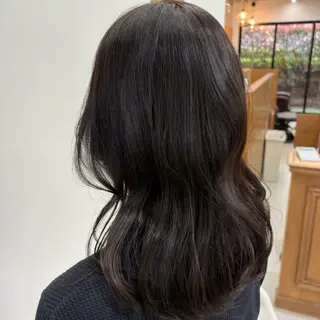 ミディアム カラー momo / カラーモデルのヘアスタイル