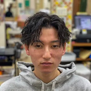 ミディアム パーマ メンズ メンズパーマ 赤司 泰樹のヘアスタイル