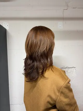 セミロング カラー tokute よしかわなお🍒のヘアスタイル