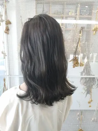 セミロング カラー Rune 横田 椿のヘアスタイル