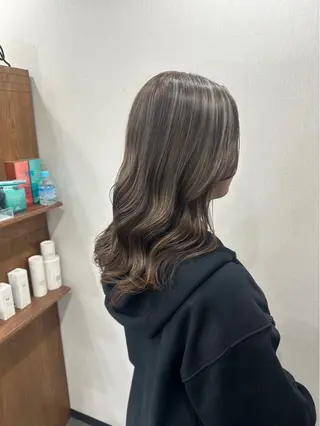 ロング カラー 江波戸 恵のヘアスタイル