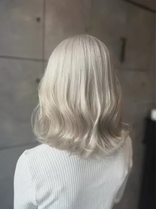 ミディアム カラー ヘアアレンジ 🎀ハイトーン・艶 カラー HANA🎀のヘアスタイル
