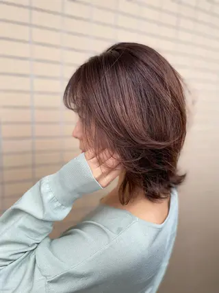 ミディアム 坂野 結子のヘアスタイル