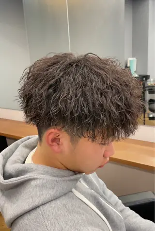 ショート パーマ メンズ 吉井 樂のヘアスタイル