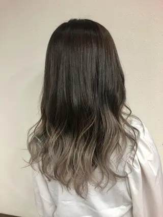 カラー ダブルスキルエクステ /羽エクステ白石宇由のヘアスタイル