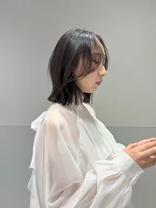 ショート カラー パーマ ヘアアレンジ メンズ 切りっぱなしヘアボブ ミディアムヘアRYOのヘアスタイル